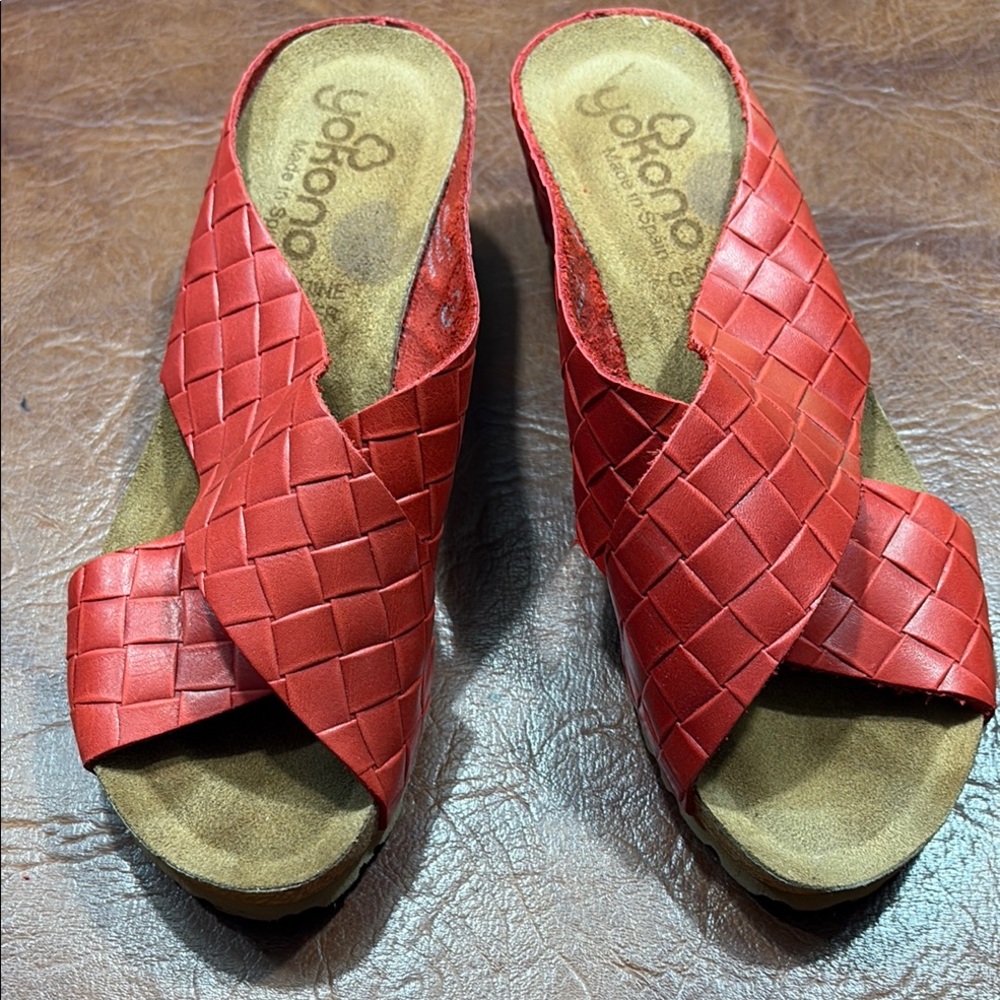 Red Yokono Leather Slip On Sandals Size 8 Made In Spain Excellent Condition